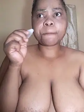 Snapshot of PRINCESSEMELXX93 chatting on November 20, 3:18 am PRINCESSEMELXX93 online show from November 20, 3:18 am