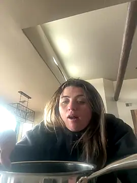 M1l3yD3w online show from November 23, 7:35 pm