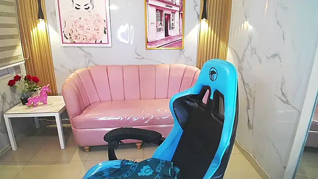 Jade Jones a online show from October 8, 4:10 am