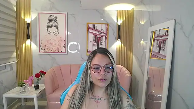 Jade Jones a online show from November 5, 3:39 am