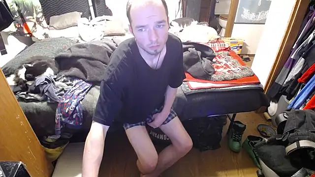 Snapshot of womenhateme69 chatting on October 15, 1:06 am womenhateme69 online show from October 15, 1:06 am