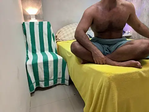 CasadoLutadorBigStuds online show from May 21, 8:10 am