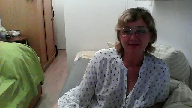 IrynaMolbertx online show from September 19, 7:58 pm
