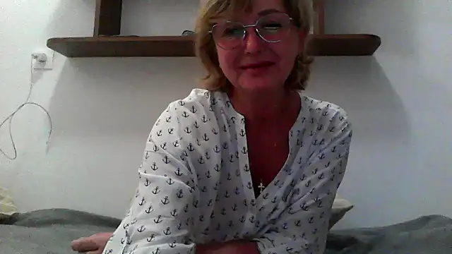 IrynaMolbertx online show from September 24, 7:39 pm