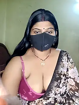 Snapshot of reena502 chatting on July 15, 3:23 am reena502 online show from July 15, 3:23 am