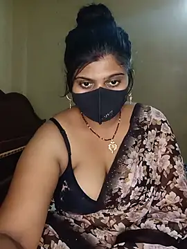 Snapshot of reena502 chatting on July 17, 10:00 am reena502 online show from July 17, 10:00 am