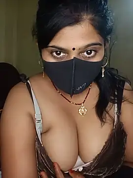 Snapshot of reena502 chatting on July 18, 4:49 am reena502 online show from July 18, 4:49 am