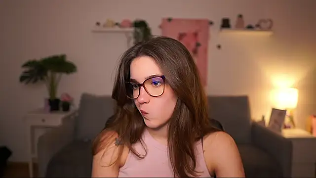 kissie cat online show from February 20, 7:25 pm