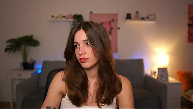 kissie cat online show from May 14, 1:18 pm