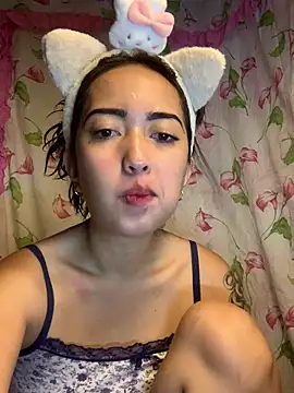 Snapshot of Soft_Angel8 chatting on June 14, 6:04 am Soft Angel8 online show from June 14, 6:04 am