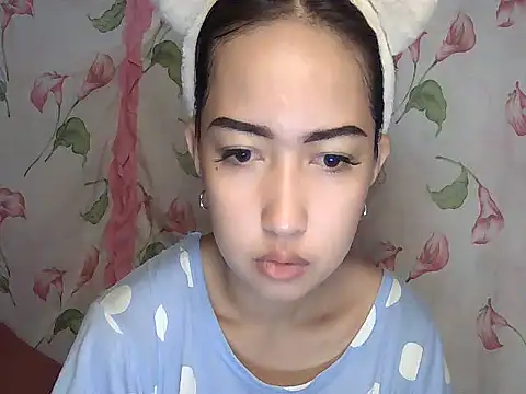 Snapshot of Soft_Angel8 chatting on July 4, 6:08 am Soft Angel8 online show from July 4, 6:08 am