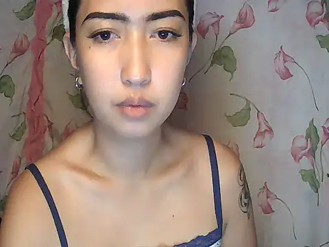Snapshot of Soft_Angel8 chatting on July 6, 4:31 am Soft Angel8 online show from July 6, 4:31 am