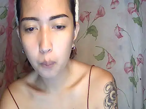 Snapshot of Soft_Angel8 chatting on July 12, 4:14 am Soft Angel8 online show from July 12, 4:14 am
