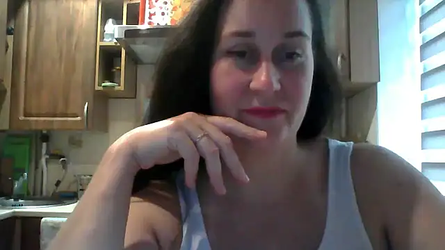 Amandda  online show from September 18, 6:59 am