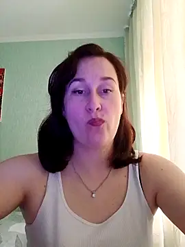 Snapshot of Amandda_ chatting on June 16, 8:28 am Amandda online show from June 16, 8:28 am