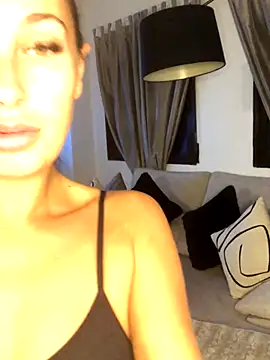 Rosieredxox online show from September 30, 3:44 am