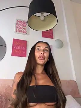 Rosieredxox online show from May 31, 4:47 pm