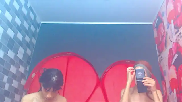 julessxcharlotte online show from January 8, 2:08 pm