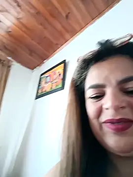 Mia-Glow online show from April 13, 12:10 pm