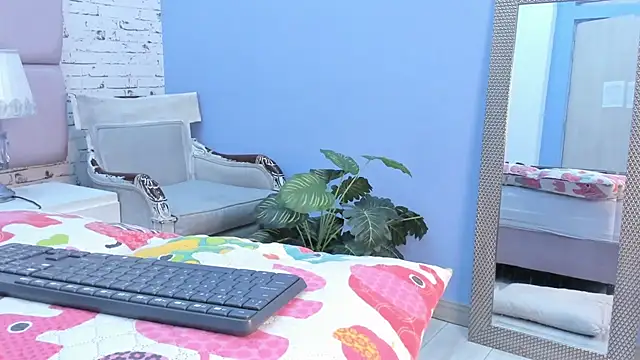 XimenaRougge online show from September 13, 8:30 pm