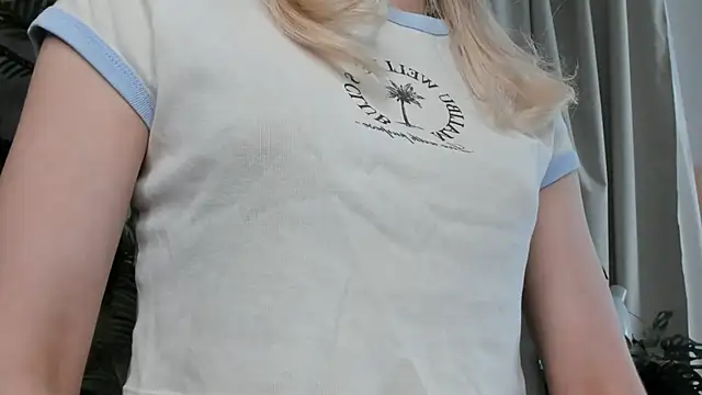 Snapshot of ChinBonnell chatting on May 7, 5:46 am ChinBonnell online show from May 7, 5:46 am