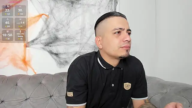 Snapshot of OwenStonne_ chatting on October 20, 3:51 am OwenStonne online show from October 20, 3:51 am