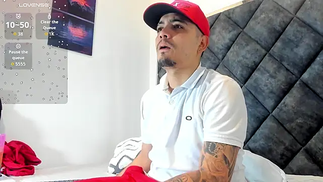 Snapshot of OwenStonne_ chatting on November 20, 12:05 pm OwenStonne online show from November 20, 12:05 pm