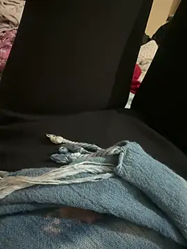 Snapshot of crazy111girl chatting on February 5, 5:39 pm crazy111girl online show from February 5, 5:39 pm