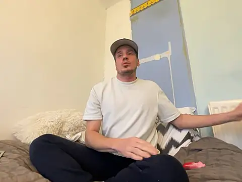 shyandchilling online show from February 12, 3:40 pm