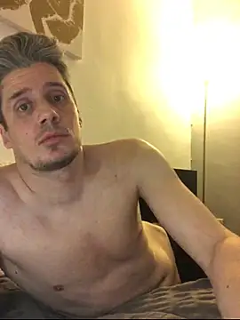 shyandchilling online show from April 21, 9:06 pm