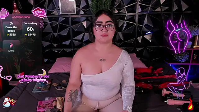 April  foxx online show from December 21, 4:14 pm