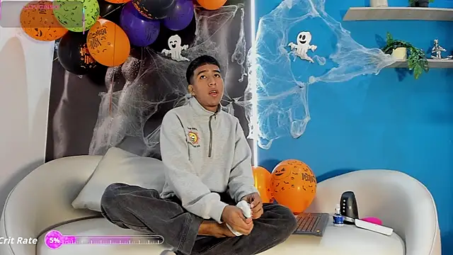 Snapshot of ender_h0t chatting on October 28, 1:47 pm ender h0t online show from October 28, 1:47 pm