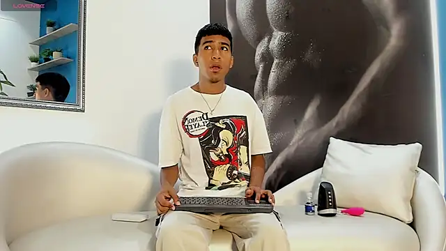 Snapshot of ender_h0t chatting on November 19, 2:17 pm ender h0t online show from November 19, 2:17 pm