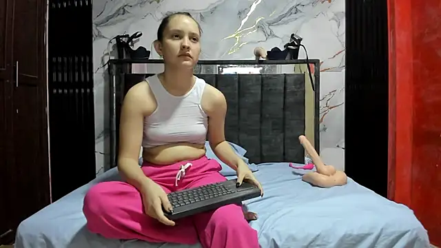 Snapshot of aiiram_hard_sex chatting on July 11, 1:19 am aiiram hard sex online show from July 11, 1:19 am