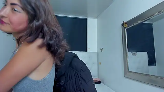 Snapshot of evelynesex chatting on January 18, 6:28 am evelynesex online show from January 18, 6:28 am