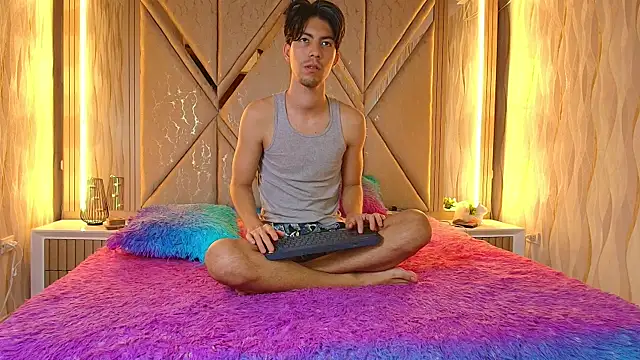 Couplex xxx online show from December 4, 1:26 am