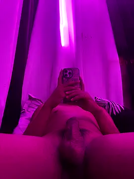 saj taylorr17 online show from December 2, 3:51 pm