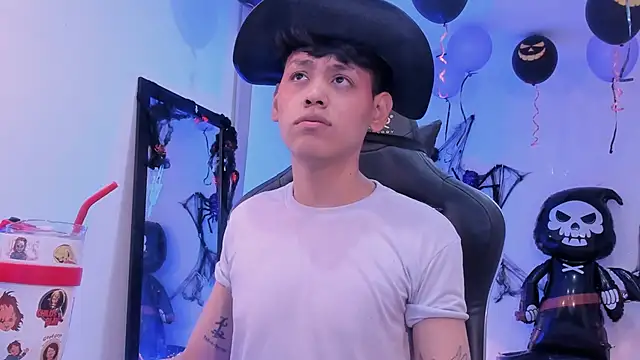 zeus blaze online show from October 22, 4:40 pm