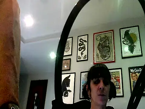 versatilxs online show from November 27, 5:09 am