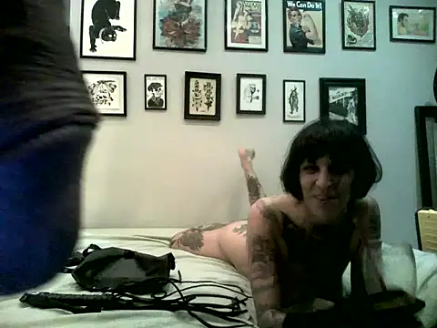 versatilxs online show from November 28, 3:09 am