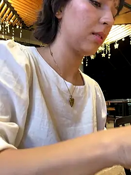 Adry Bach  online show from December 4, 11:02 pm