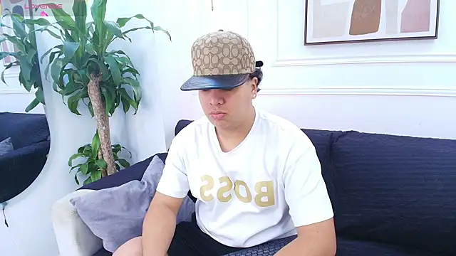 Naim Bennetsex online show from October 6, 6:27 pm