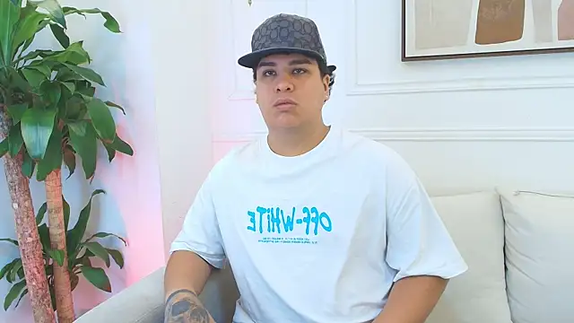 Naim Bennetsex online show from December 4, 6:38 pm