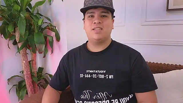 Naim Bennetsex online show from April 13, 6:57 pm