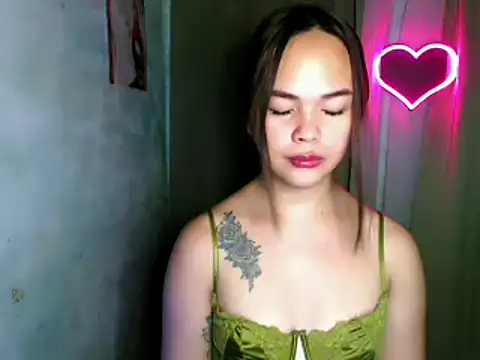 sweetsassyxx online show from April 16, 6:36 am