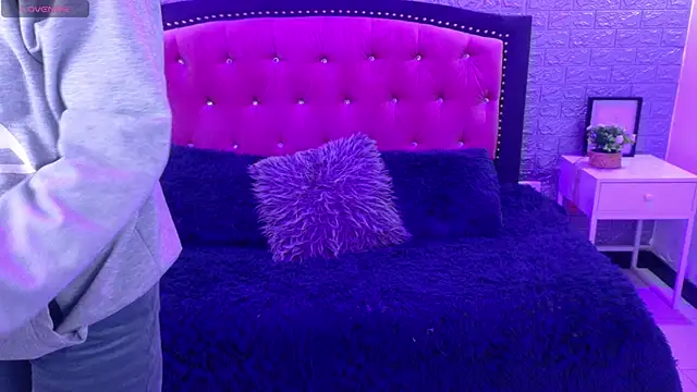 Natalie loffreda online show from November 21, 3:16 am