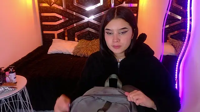 Natalie loffreda online show from March 12, 8:37 pm