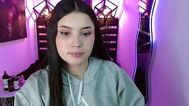 Natalie loffreda online show from June 5, 8:03 pm