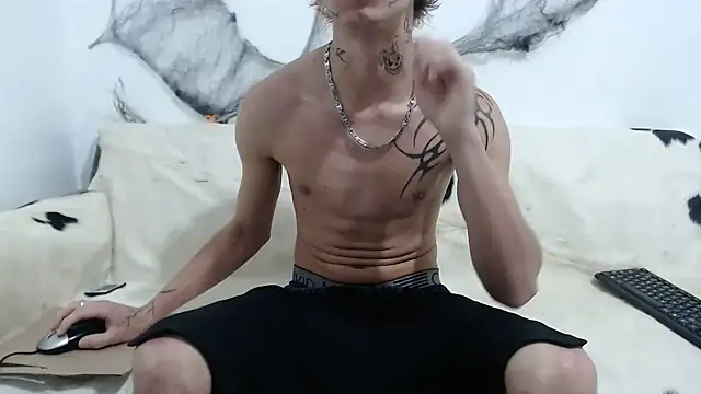 Dan jonson15 online show from October 31, 11:28 pm