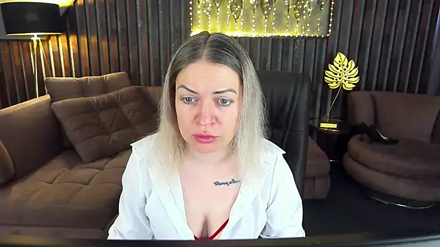 Anna Snows online show from March 14, 6:30 am